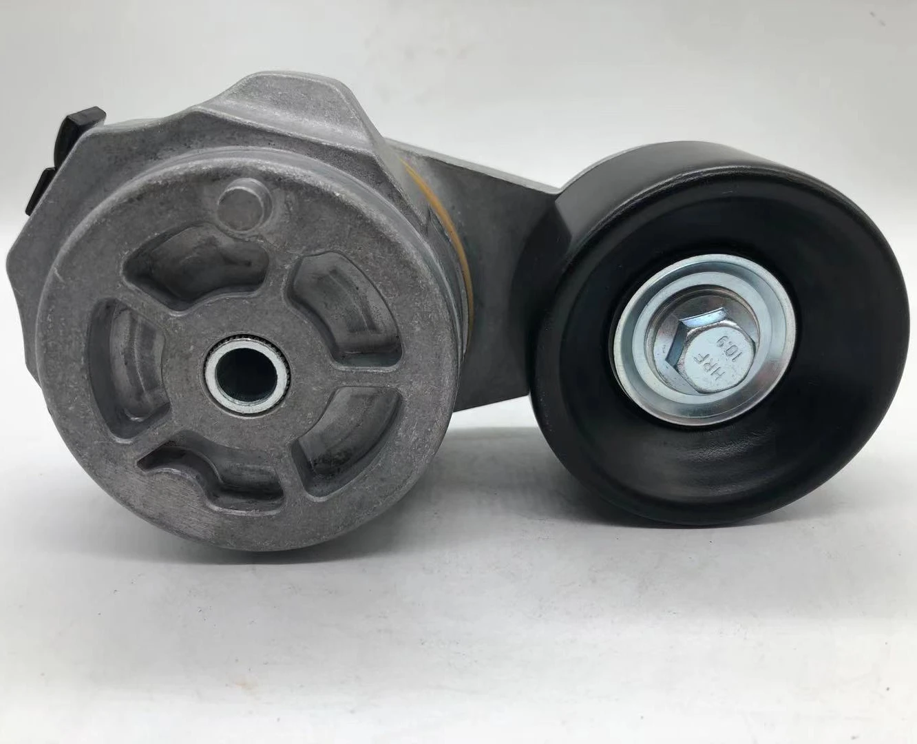 Fan Belt Tensioner Pulley To Fit John Deere New Aftermarket Replaces OEM RE548027