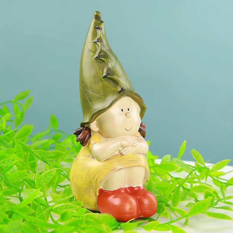 2022 Garden ornament Resin gnome statue Lovely couple Resin elf statue