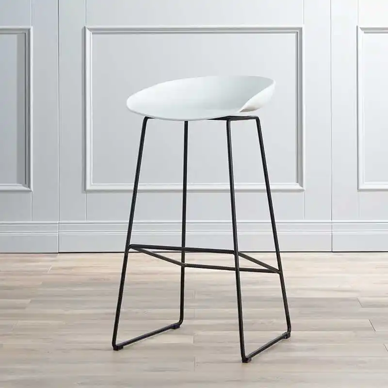 Modern stackable metal legs longe table kitchen hotel PP plastic high bar stool