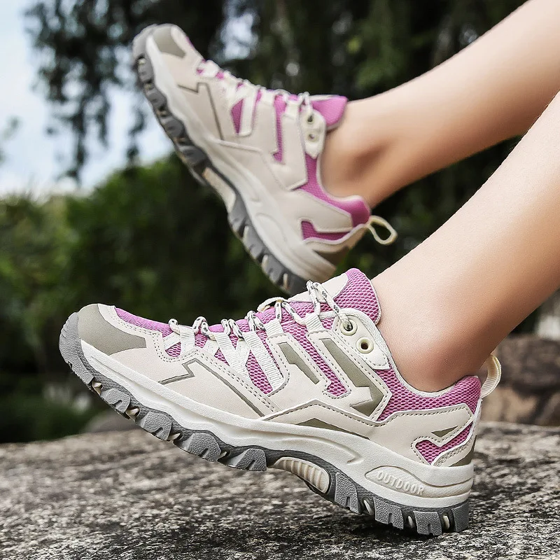 The Popular European and American  Mountain Climbing Shoes Foot Protection Anti-collision Shoes for Men