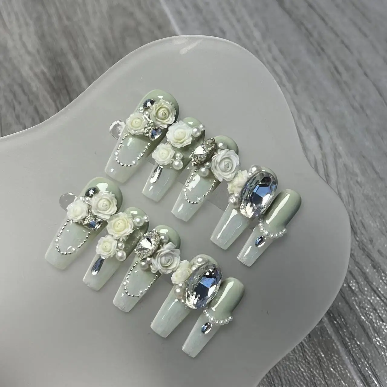 Extra Long Luxury Flower 3d Mint Green Pearl Full Cover Artificial 10 Pcs Russian Manicure Color Set Kit Press On Nails En Gros