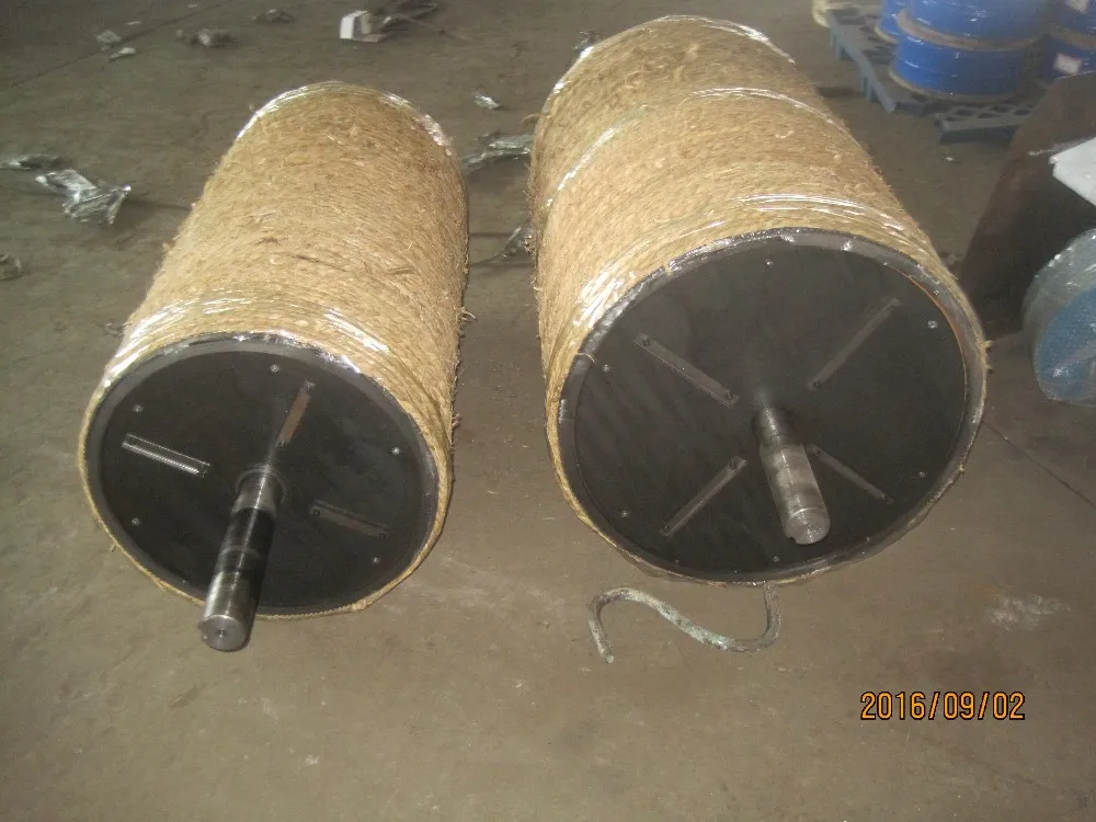 Textile waste recycling machine various types of machines used in openers and spring cleaners Take-up roll with rack