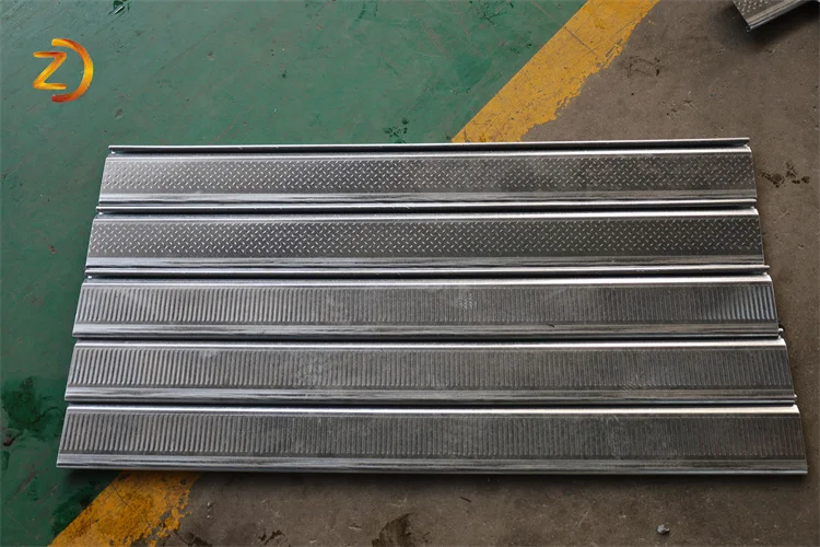 Full automatic high speed 20-25m/min rolling shutter machine shutter door roll forming machine making cost China manufacture