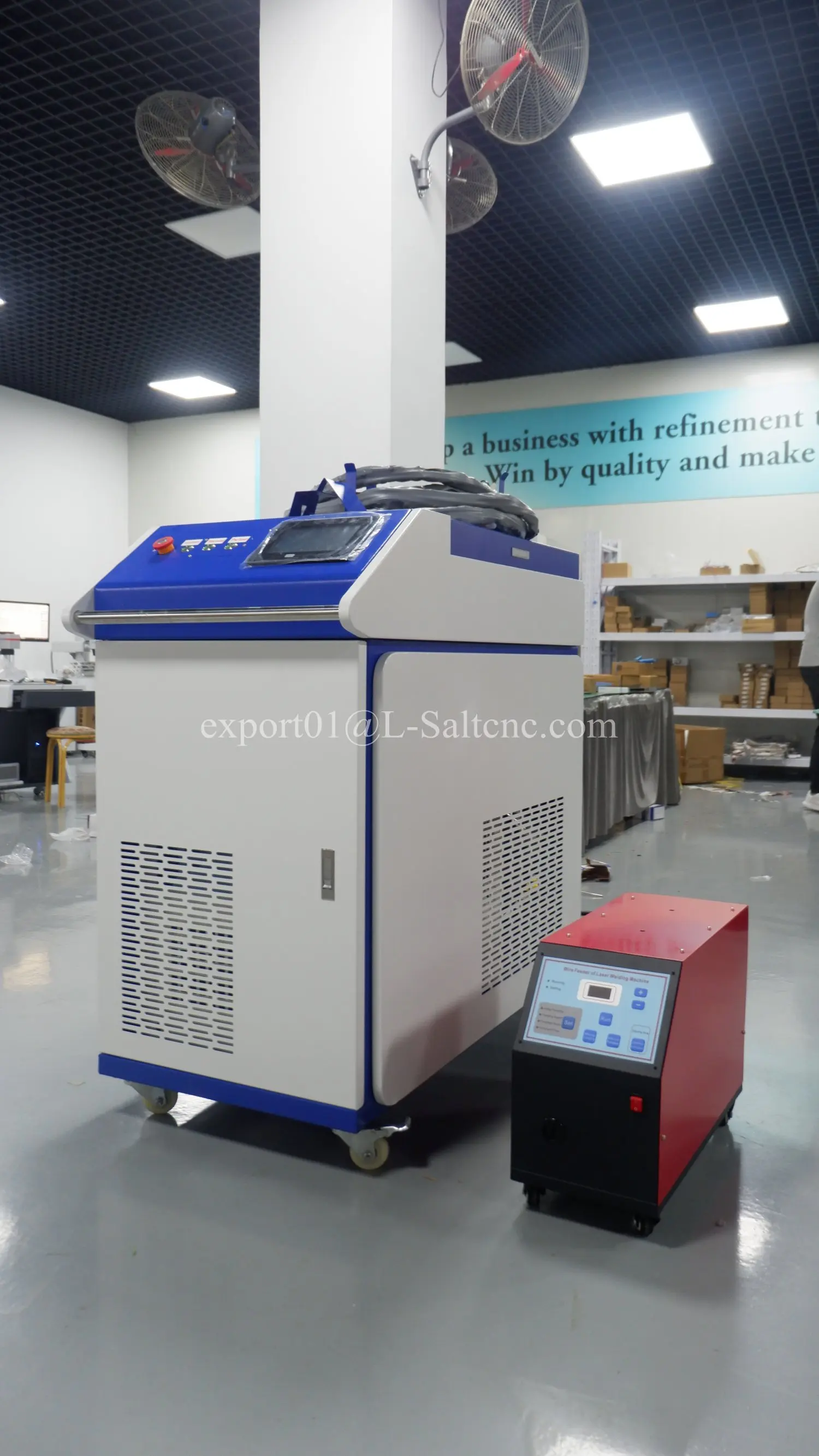 Portable 1500W Aluminum hand helad fiber laser spot welding machine for 4mm Stainless Steel Sheet  Continuous soldering