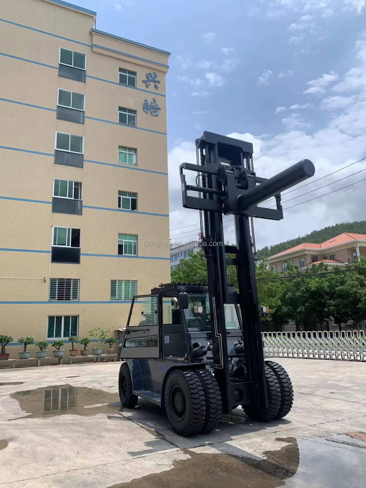 Xinghao top sell diesel forklift trucks 16ton 25tonn 3 meter lifting height diesel forklift with attachment