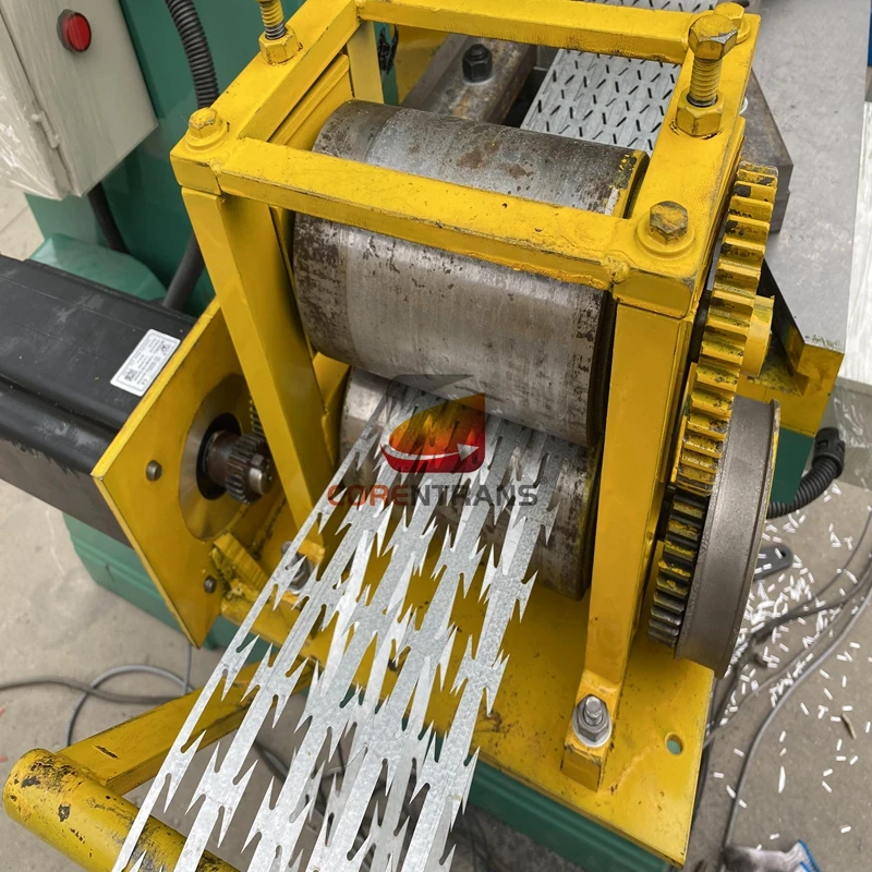 High Speed Auto Concertina Razor Blade ribbon Barbed Wire Mesh Making Machine for Security Fence