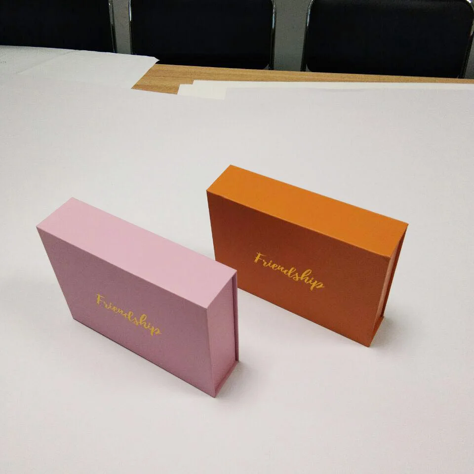 2022  Wholesale Rigid Book Shape Black Cardboard Packaging Credit VIP Card Gift Box