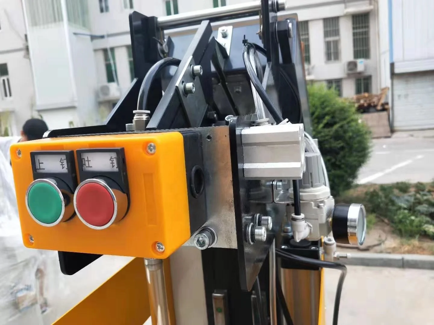 2024 new design Factory Supplier Upvc Reinforcement Automatic Screw Fastening Machine