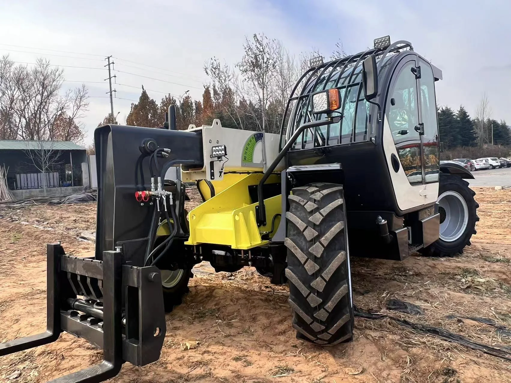 top brand HZM telescopic handler HZM 7330T forklift loader with fork