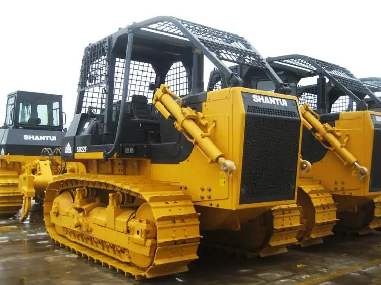 SHANTUI brand new forest bulldozer SD22F crawler dozer with winch for sale