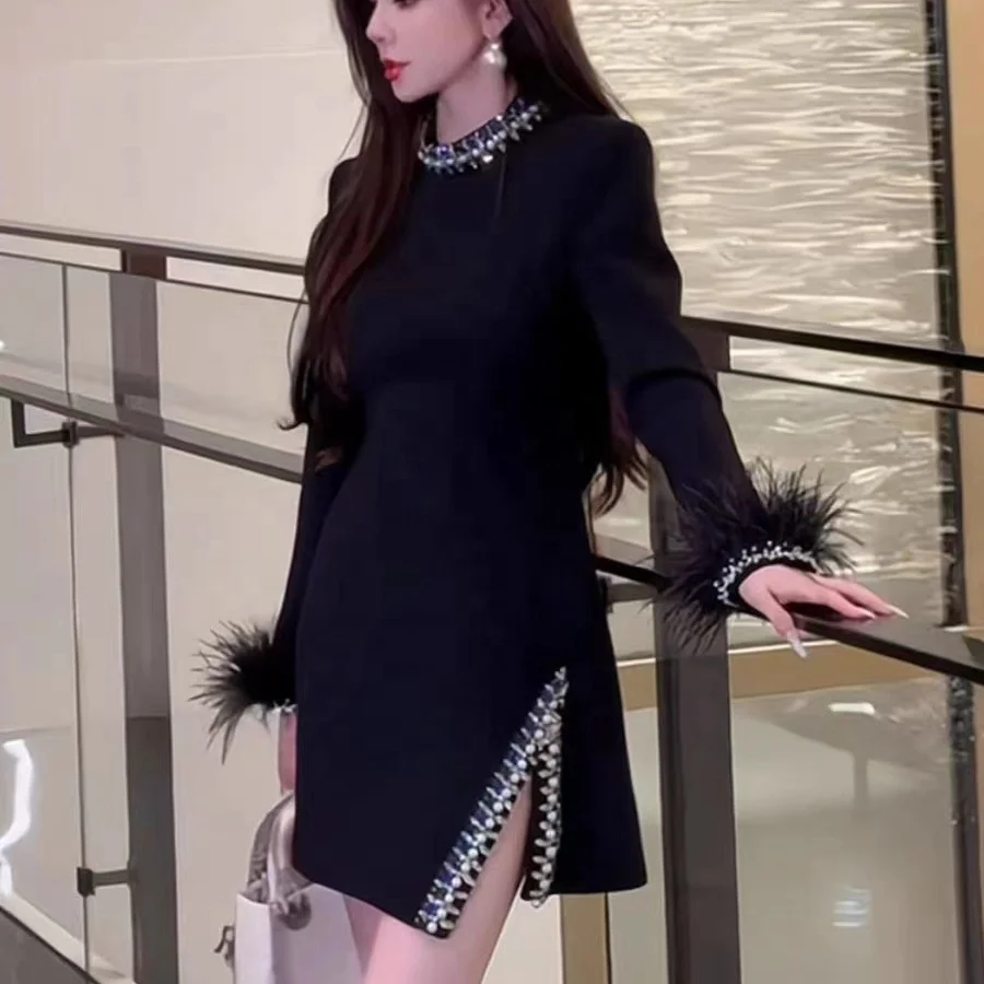 Black Party Dress Dingdiamond Dress 2023 Autumn New Slim Fit Split Short Feather Decorative Skirt
