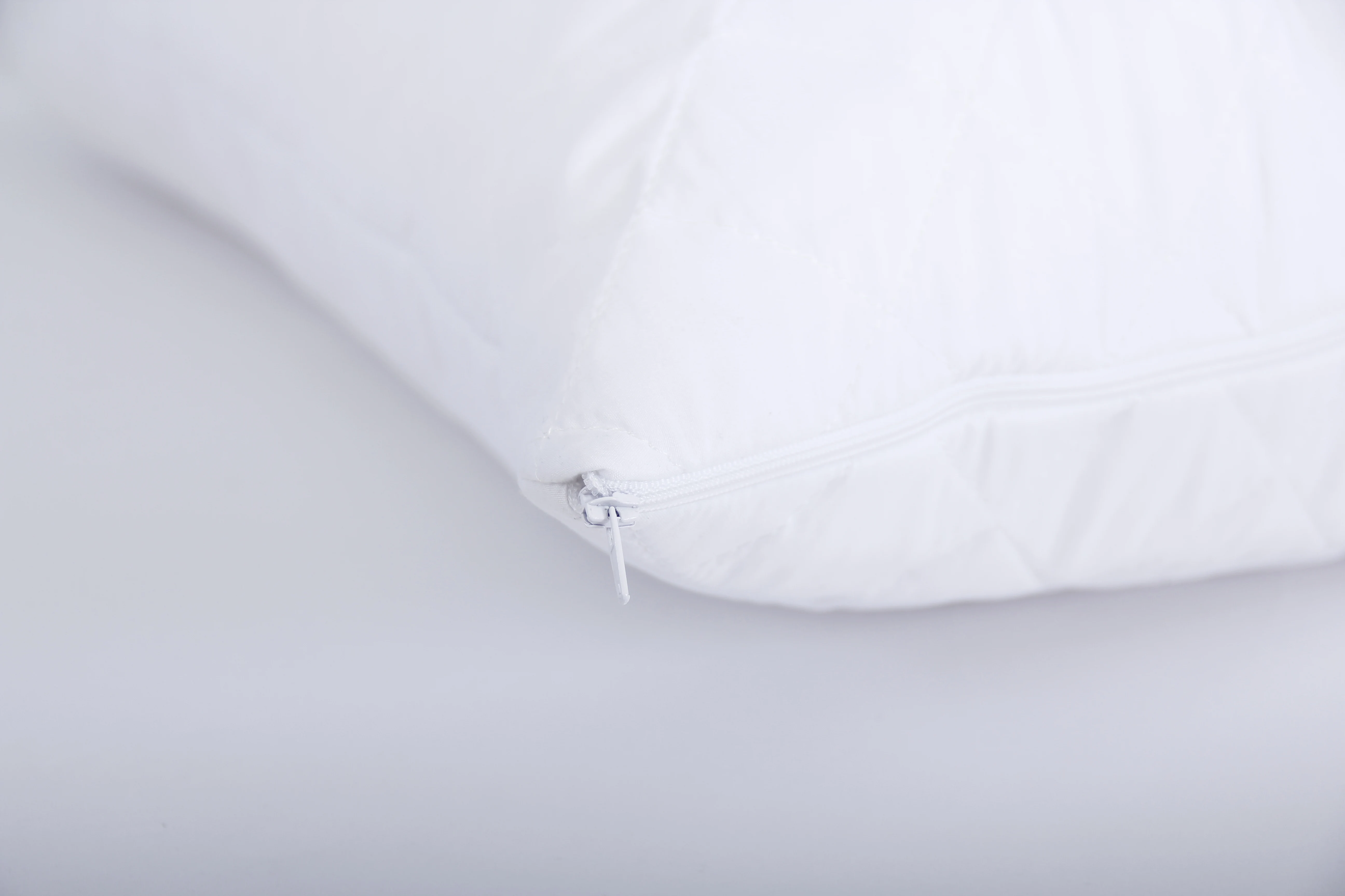 besting selling hotel polyester quilted waterproof pillow protector anti dust mite
