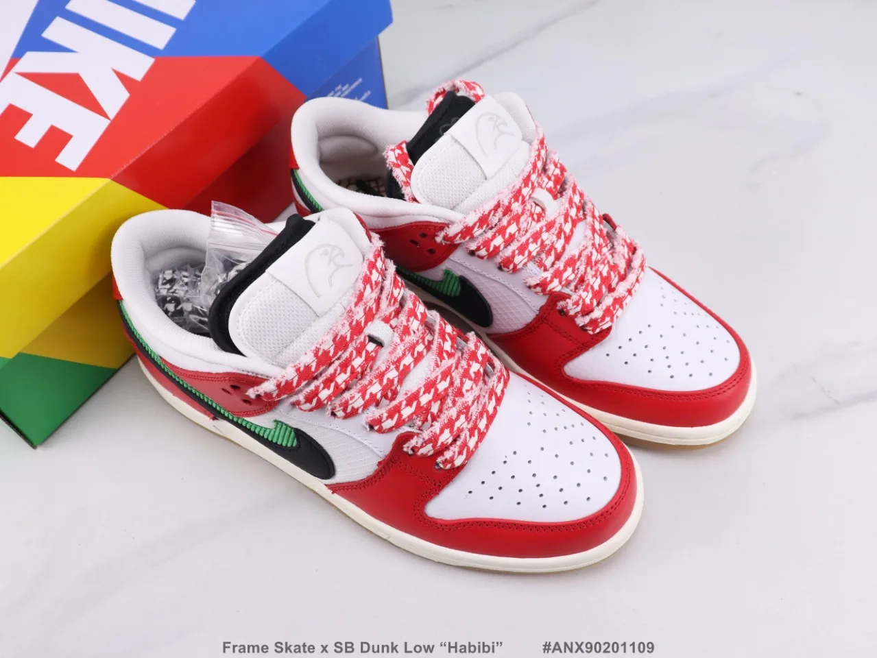 2021 Hot Sale Nike SB Dunk Red and White Double Hook Sneakers Nike Casual Skateboarding Shoes