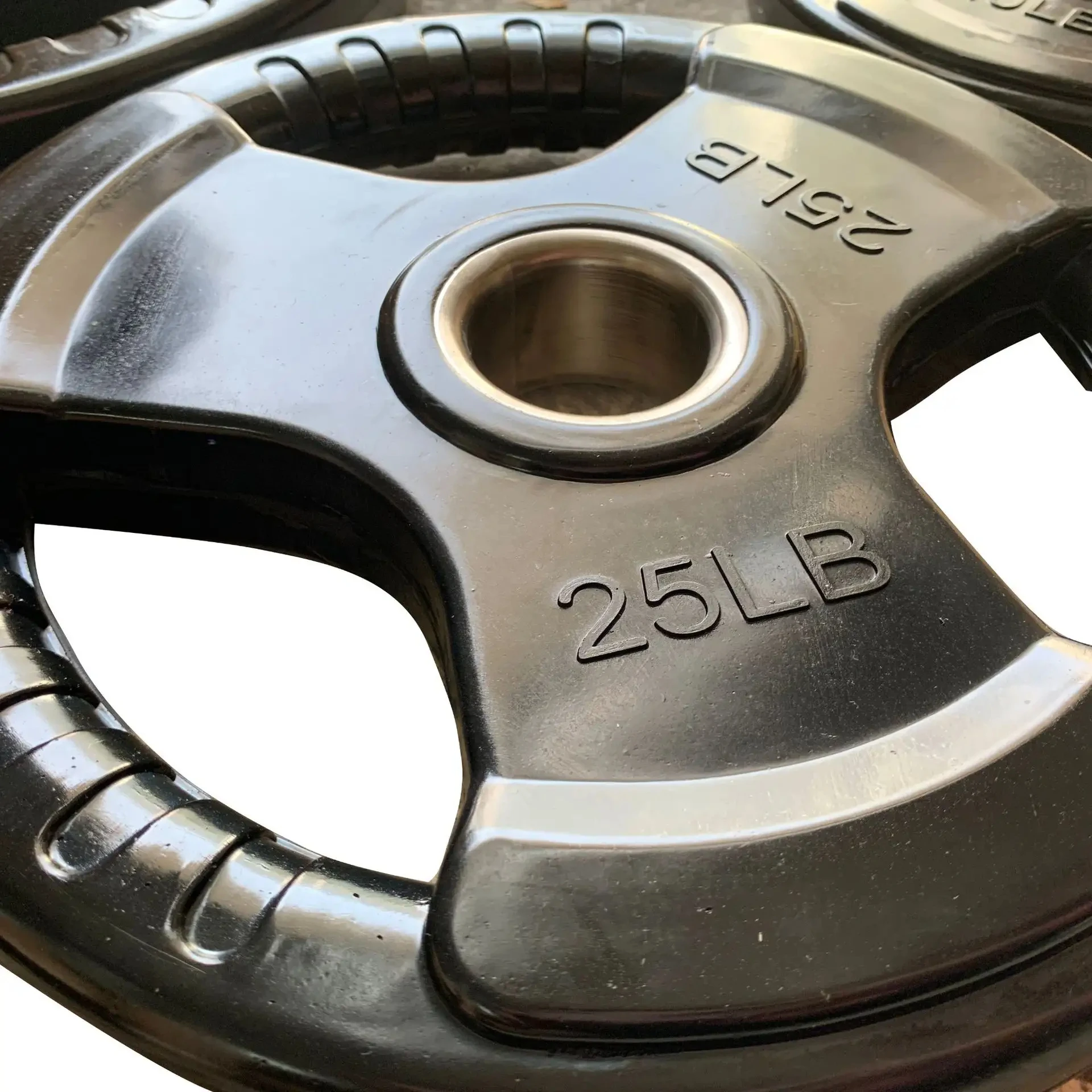 High Quality Gym Equipment Commercial Use Three-grip Weight Plate Cast Iron Black weight  Plates 45 Lbs Rubber Weight Plates