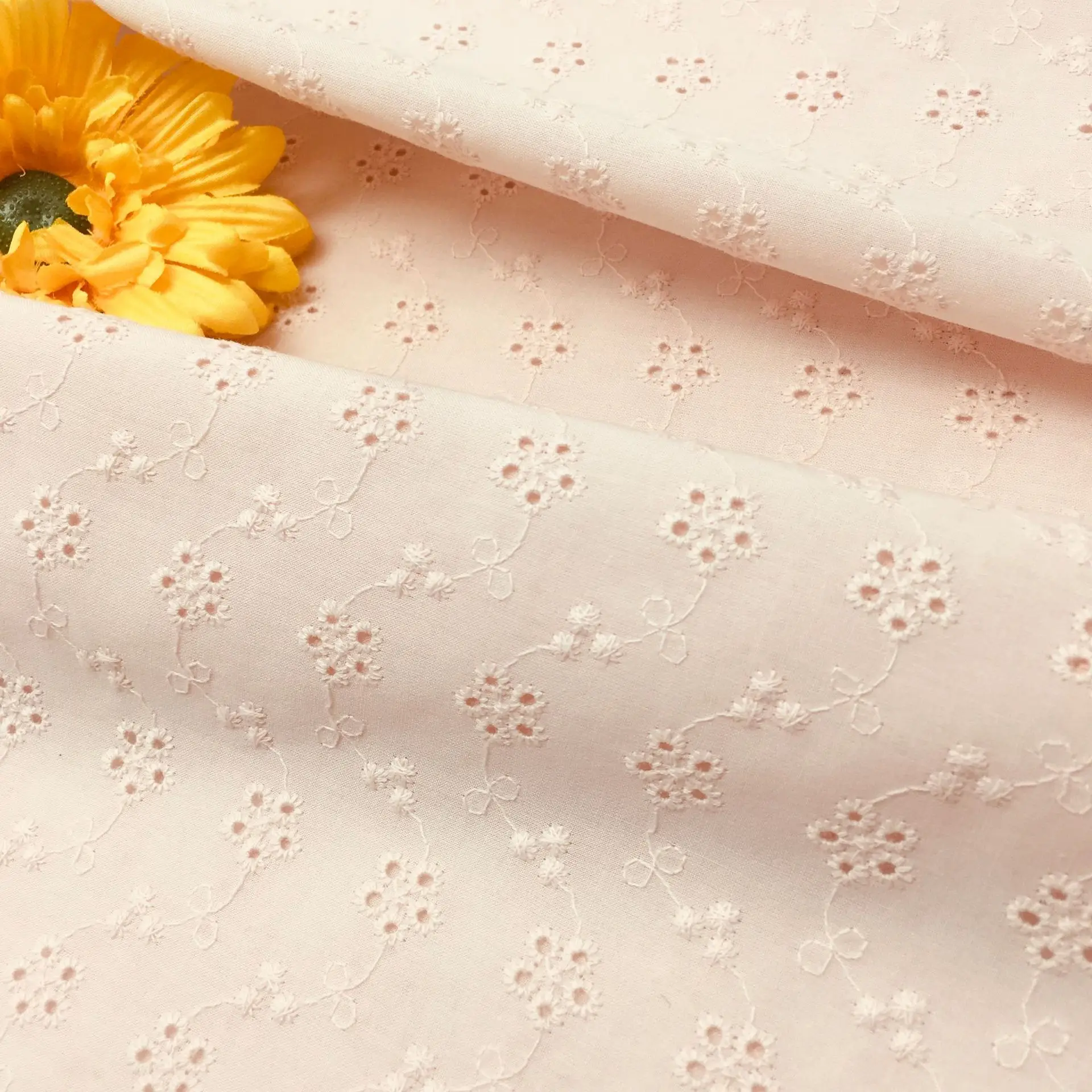 100% Sustainable Cotton Shirt Dress Eco-Friendly Floral Embroidery Lace Fabric High Quality Wholesale Embroidered Textile