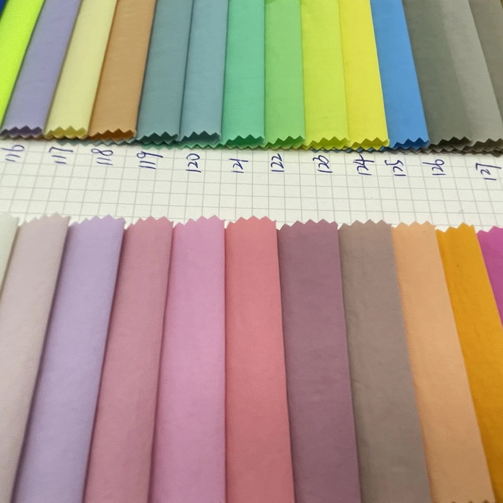 Whole Selling 40D high density wrinkle effect Waterproof Nylon Polyamide coats bag cloth Taslon Fabric for Down Jacket,