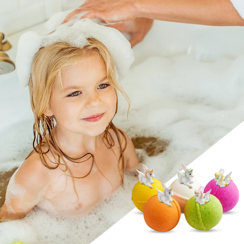 Private Label Easrer Holiday Bathbomb Gift Set Custom Kids Fun Bath Bombs Gift Cake Fruit Shape Handmade Bubble Bath Bombs