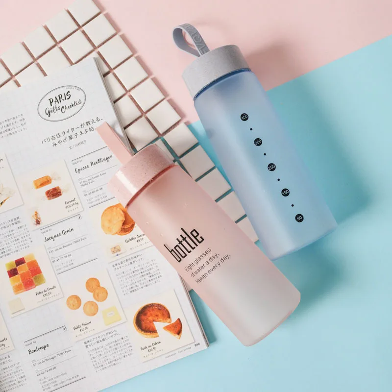Couples/friends cute cheap gifts With Rope Portable BPA FREE frosted measuring plastic water bottle with fiber lid
