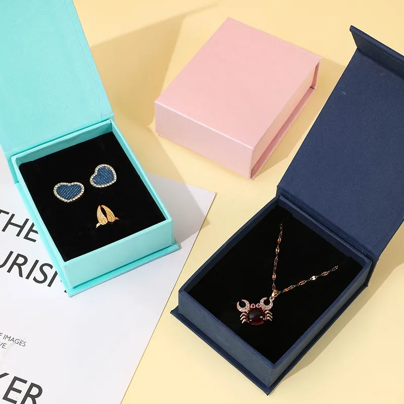 Spot Goods Luxury Small Magnetic Closure Paperboard Ring Necklace Jewelry Magnet Flip Cover Jewelry Box