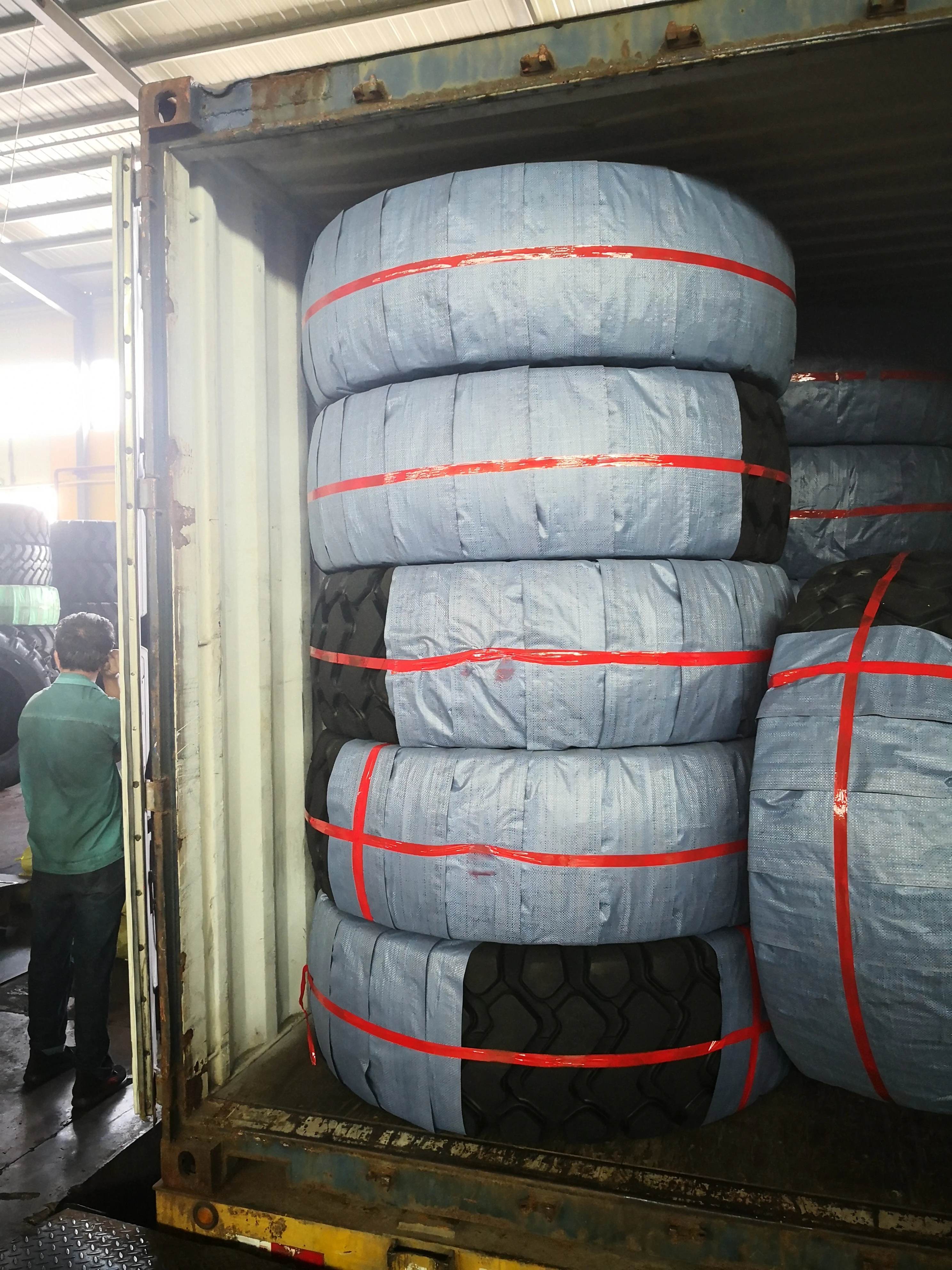 Manufactures in china 11R22.5 11R24.5 315/80R22.5 295/80R22.5 tyres wholesale truck tires 315/80R22.5