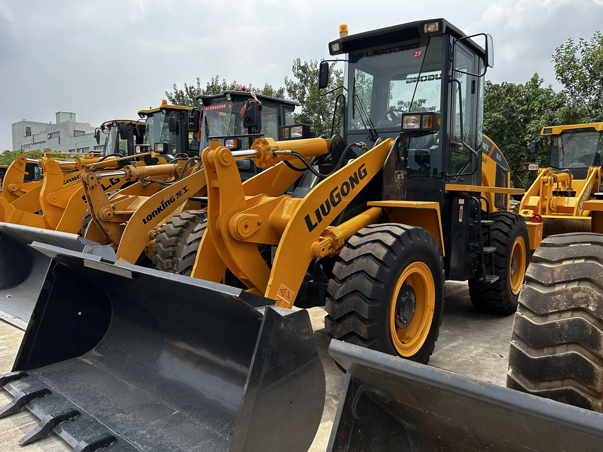 Guangxi Liugong origin 3 ton small hydraulic wheel loader 835 835H payloader for sale
