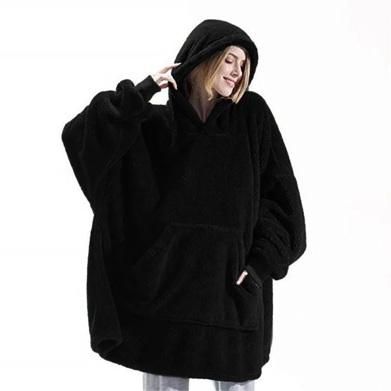 Comfortable loose double-sided fleece hoodie with a thick blanket to wear