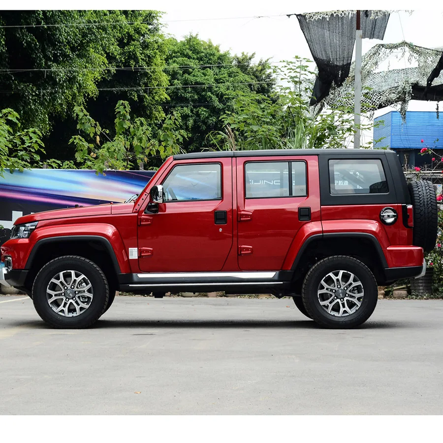 2024 с правым рулем Beijing автоматический кожаный BJ40 Plus Baic SUV Compact 4x4 2 3 T 211ps 6-Скоростной светодиодный Электрический светильник Turbo ACC