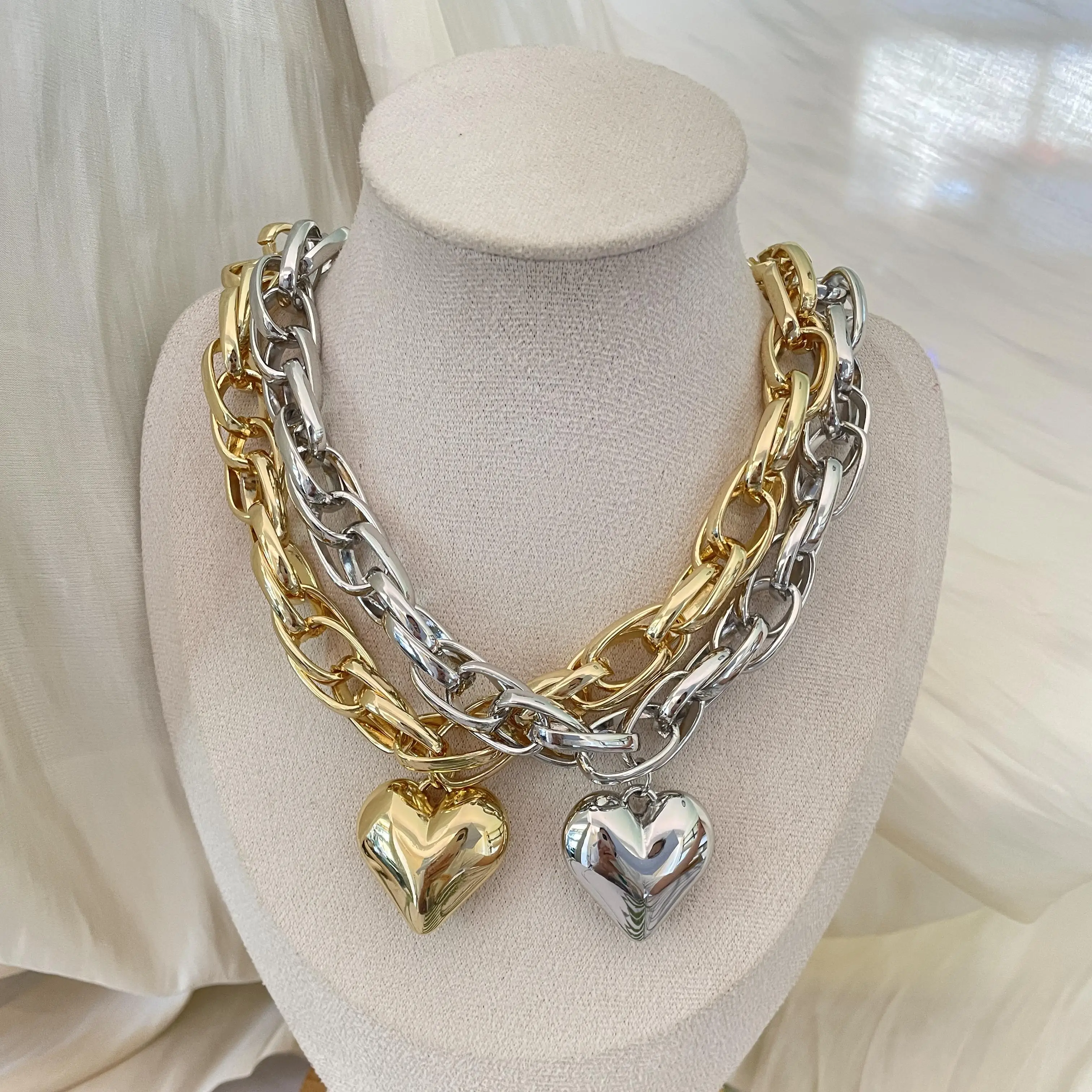 2024 New Exaggerated Big Heart Fashion Pendant Necklace 18k gold 925 Silver Plated No Link Chain Tarnish Jewelry Necklaces Women