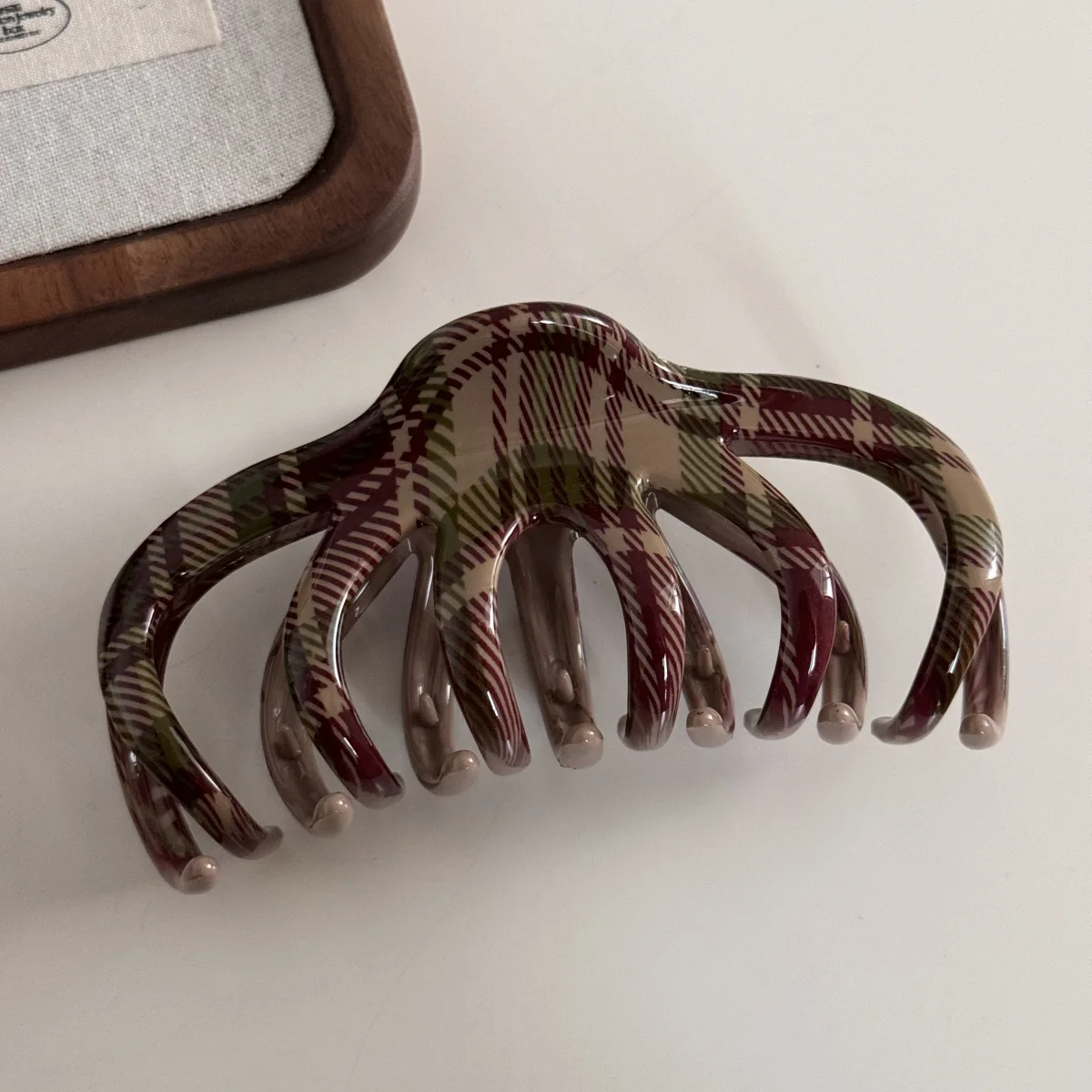 Fashion Christmas Hair Claw Clips Red/Green Checkered Plastic Hair Claws Hair Accessories for Women