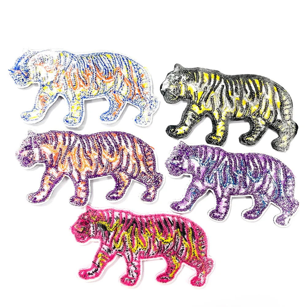 Spot hot Tiger animal series hot melt adhesive embroidered cloth patch bag hat patch