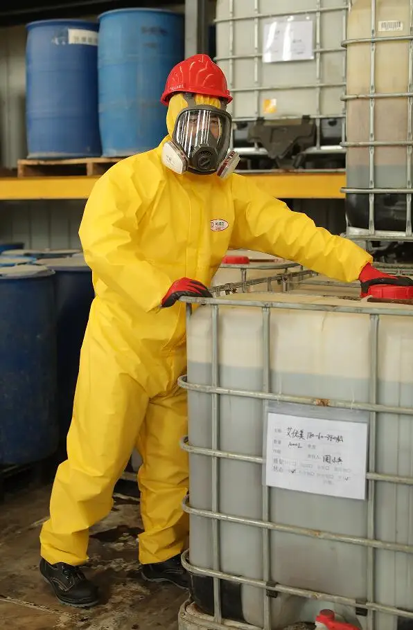EN14126 Isolation Medical Protective Disposable Protection CAT III PPE Type 3b 4b yellow Work Suit Coveralls