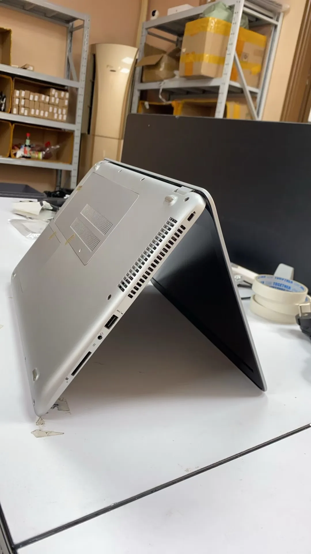 For HP-440 G4 95% brand new business laptop Intel Core i3-7th 4GB memory 128GB SSD 14 inches