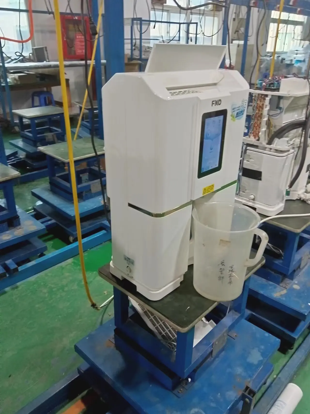 Household Atmospheric water generator Harvesting water from the air 20 Liters per day IOT technology