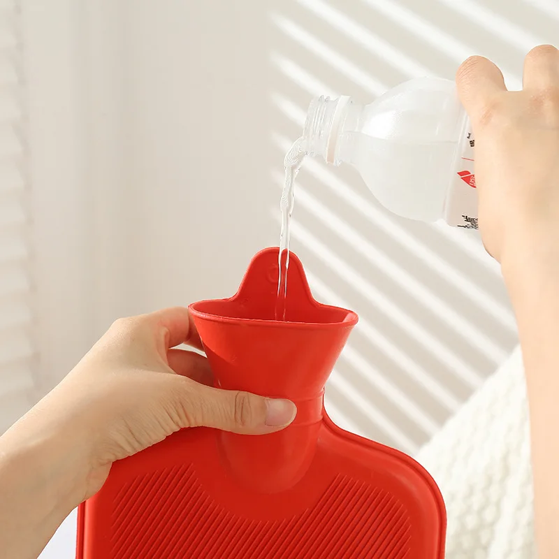 Factory Wholesale Reusable Hot Water Bottles Hand Warmer Hot Water Bottles rechargeable rubber hot water bottle with cover
