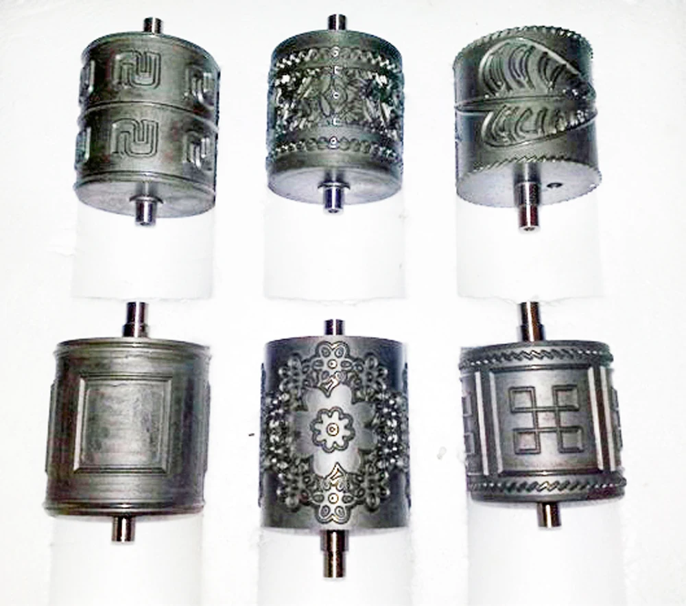 Wholesale Cheap Price Ultrasonic Lace Machine Roller Non Woven Bags Ultrasonic Sealing Cutting Machine Mold Customized