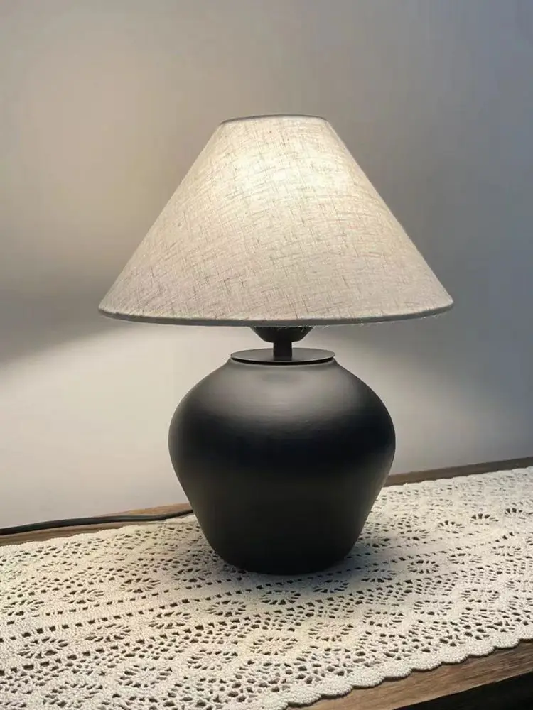 High quality cheap price home creative ceramic table lamp Japanese hotel living room bedside desk lamp