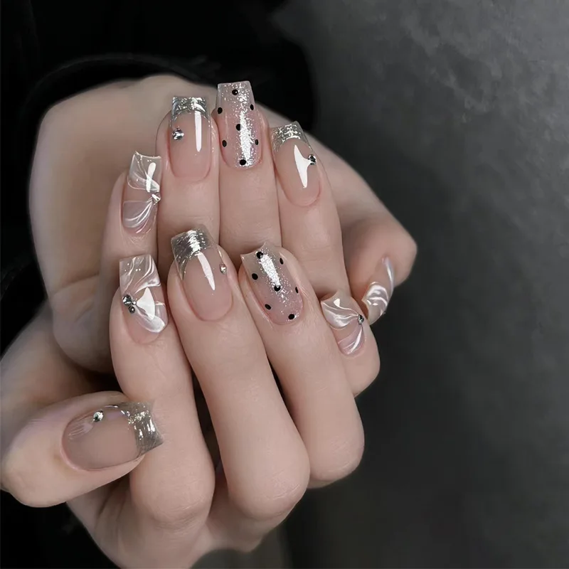 Almond French Tips Pattern Stick On Nails Natural Reusable Ease Wearable Daily False Nails Private Label Customized Fake Nails