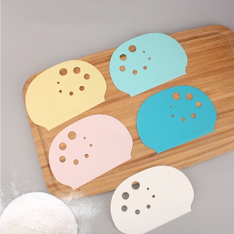 Baking Cut PP Intestine Powder Scraper with Double Scales