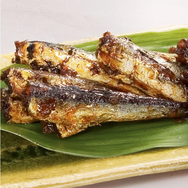 Boiling delicious instant spicy dried fresh sea fish sardine meat