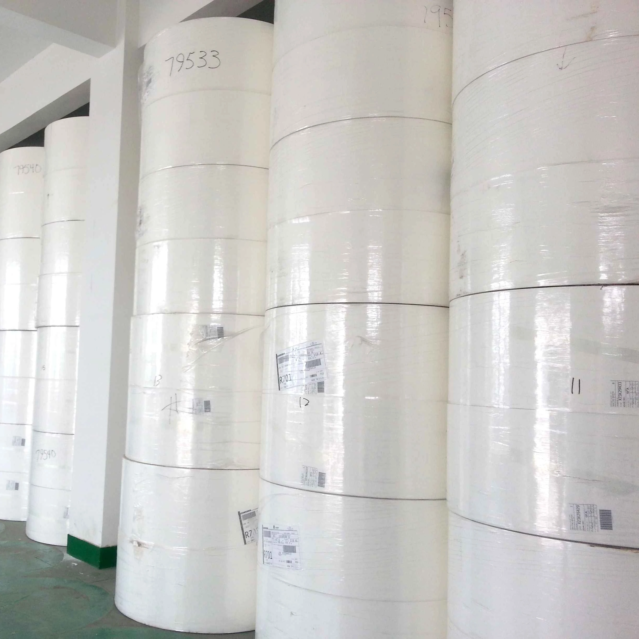 Wholesale Virgin Untreated Fluff Pulp High-quality Production Material Material Fluff Pulp Raw Roll