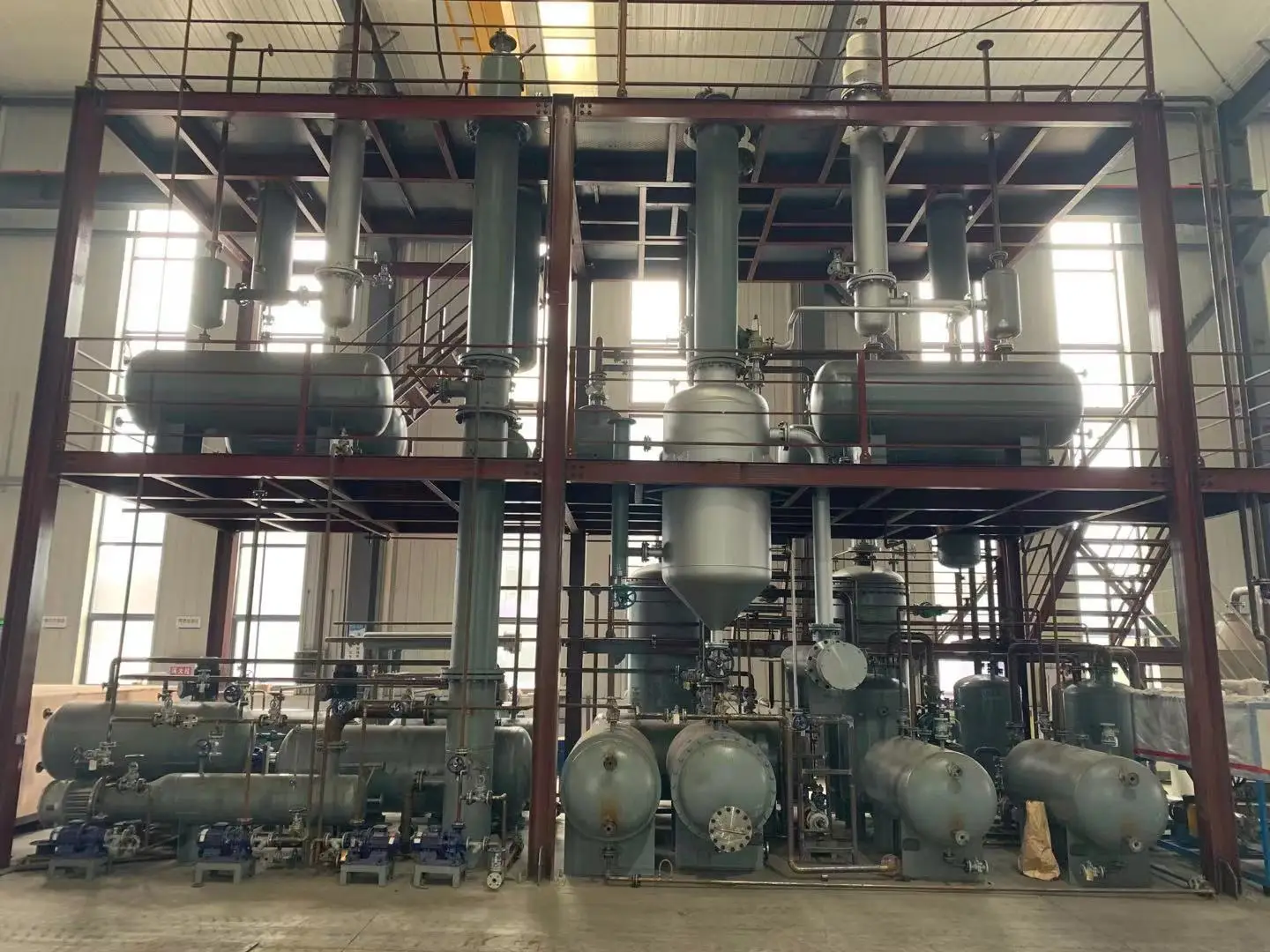  2~100 tons per day special design Used black motor oil refining to group II base recycling