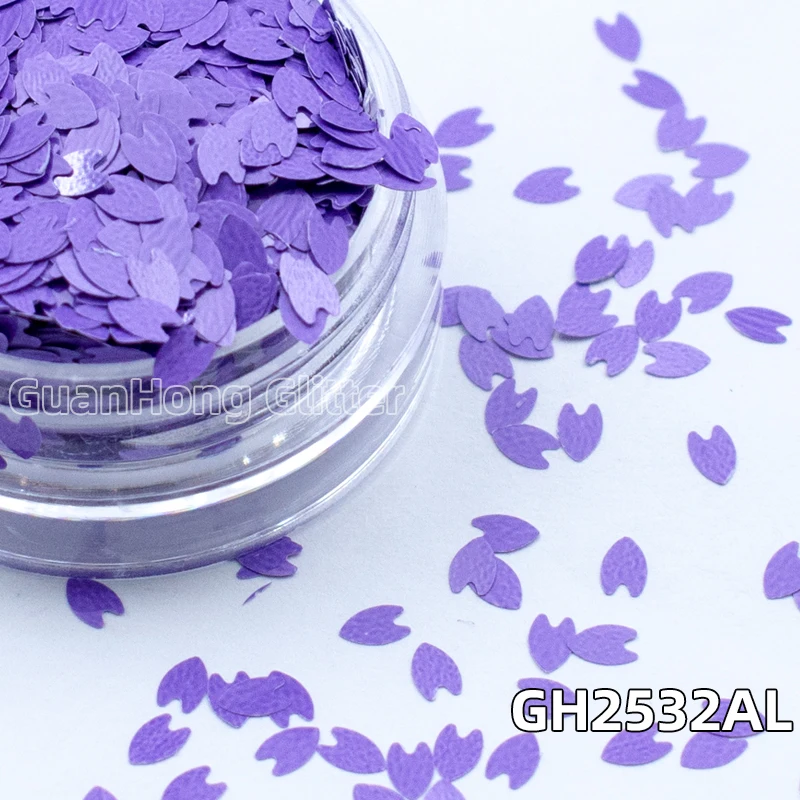 2023 GUANHONG  Newest Oil-based Solvent Resistance Matte Petal Shaped Glitter  For Nail Arts Decorations