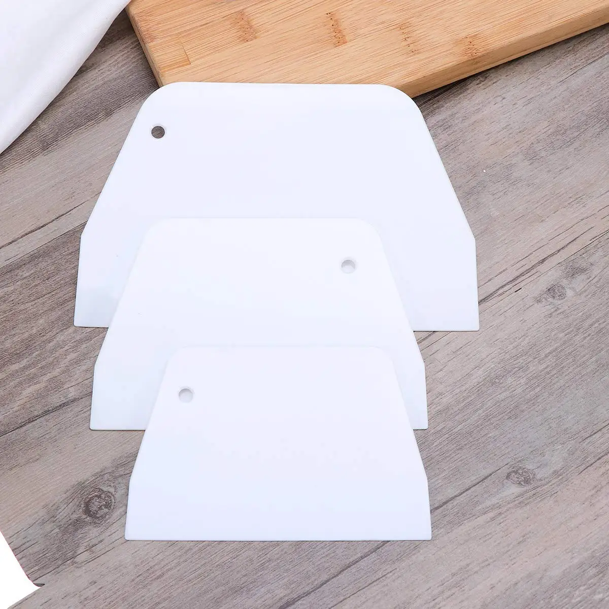 Factory Custom Dough Cutter Bench Scraper Plastic Flexible Bowl Scraper for Baking Bread Cake  Fondant Icing
