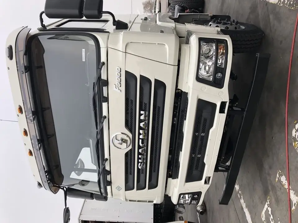 SINOTRUK HOHAN 6X4 CNG Tractor Truck (LHD)