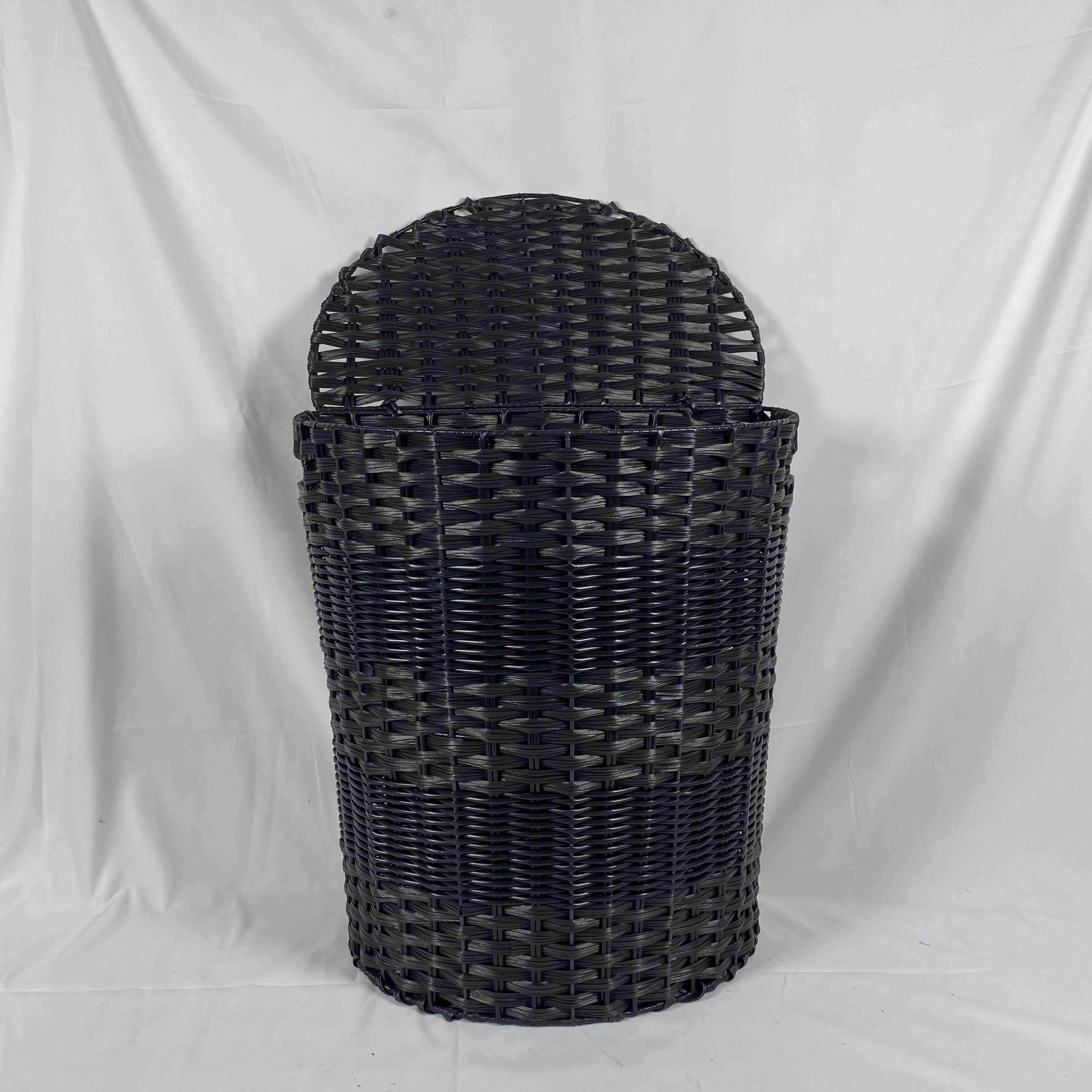 Hot selling Wholesale laundry baskets with lids storage baskets for clothes plastic laundry basket