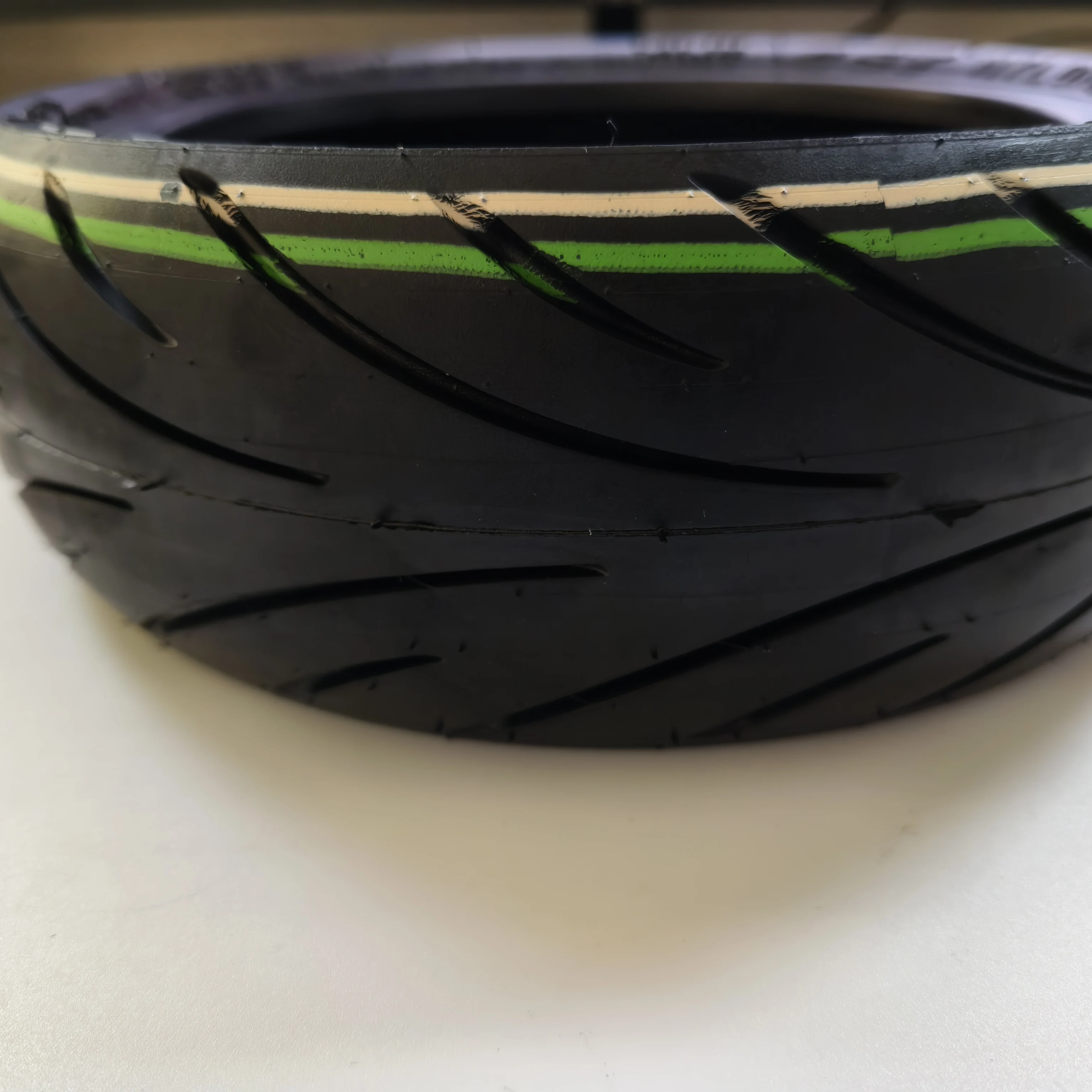 CST 9.5x2.5 Tubeless Tire With Glue Inside For Niu3 Electric Scooter Tires Scooter Parts