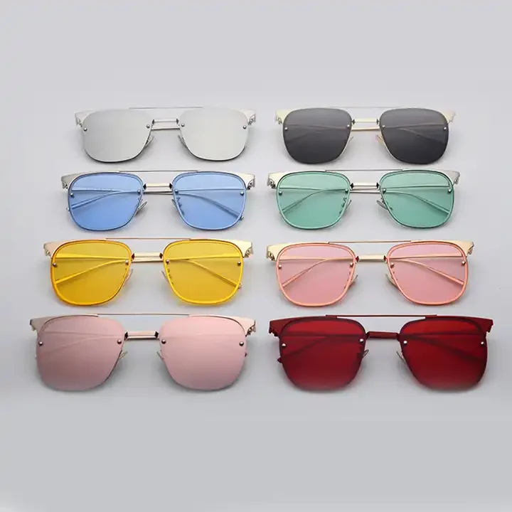 New Luxury Oversized Sunglasses for Unisex Vintage Square Rivet Hollow Out Sun Glasses One Piece Punk Shades Fashion Sunglasses