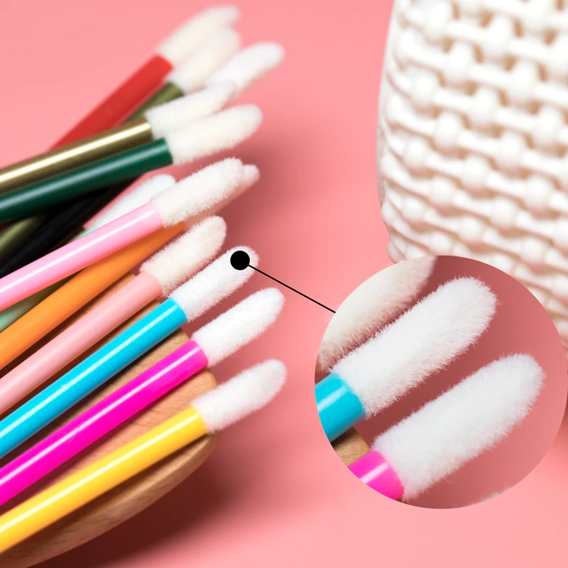 Hot OEM ODM Label Makeup Hollow Portable Handle Accessories Plastic Gloss Disposable Lipstick Brush Applicator Tool Lip Wand