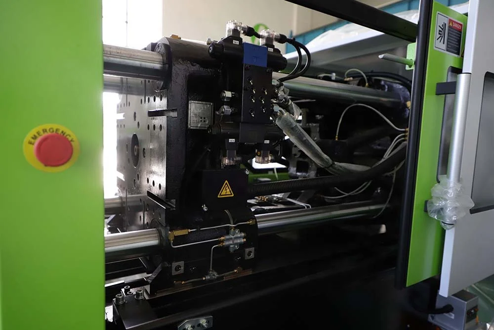 YIZUMI 120Ton 120A5 Injection Molding Machine Plastic Hanger Watch Making Machine inyectoras de plastico