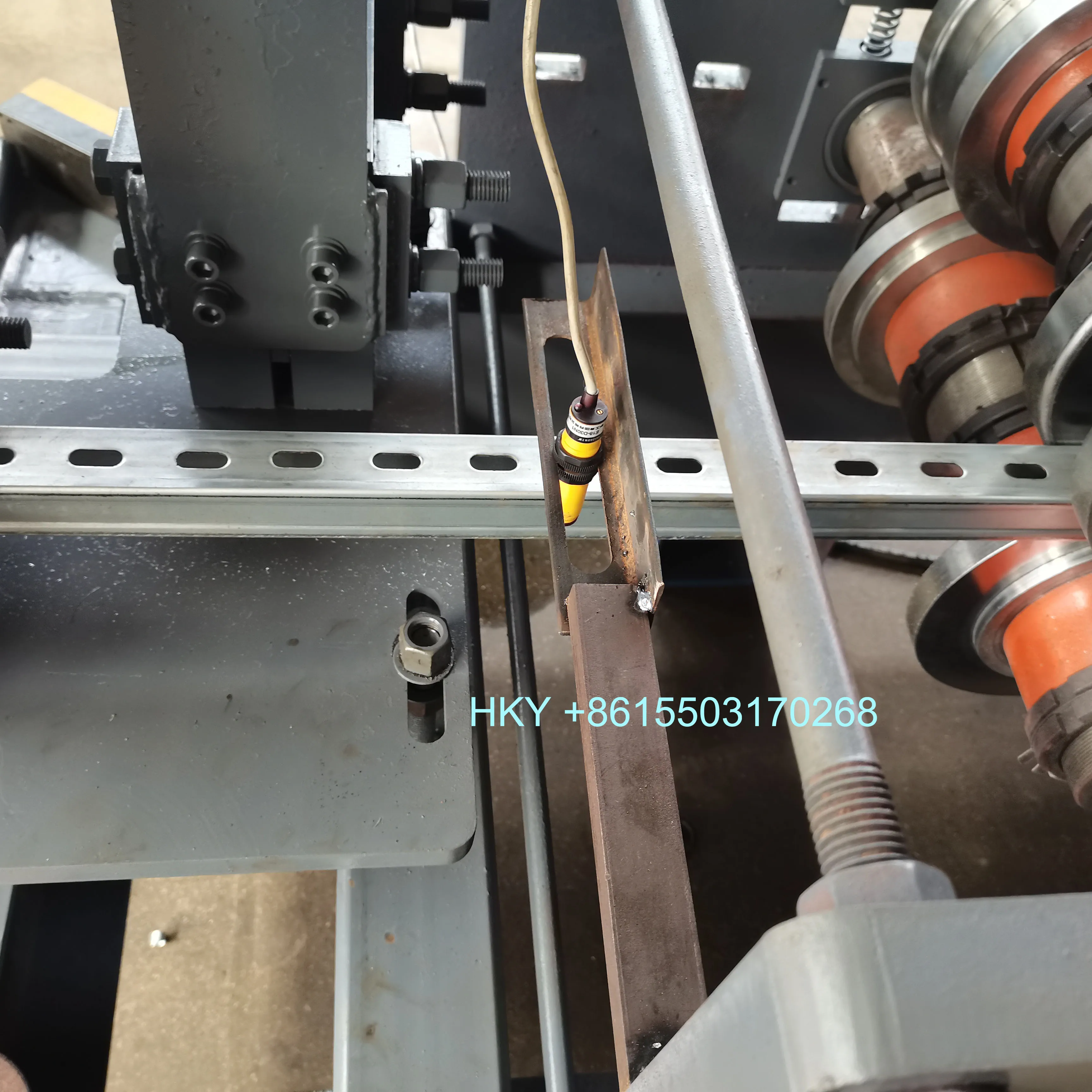 Manufacture High Quantity Automatic Special Design Agriculture N Strut Bracket Channel Roll Forming Line Machine